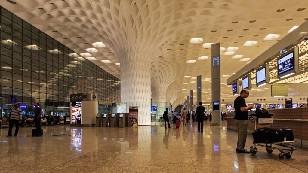 Mumbai_Airport_international_terminal_interior